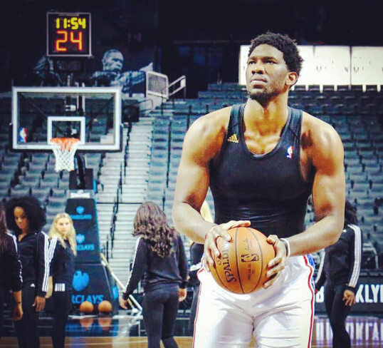 并展现出更 并展现出更