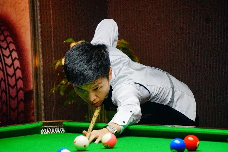 的对手势似 的对手势似