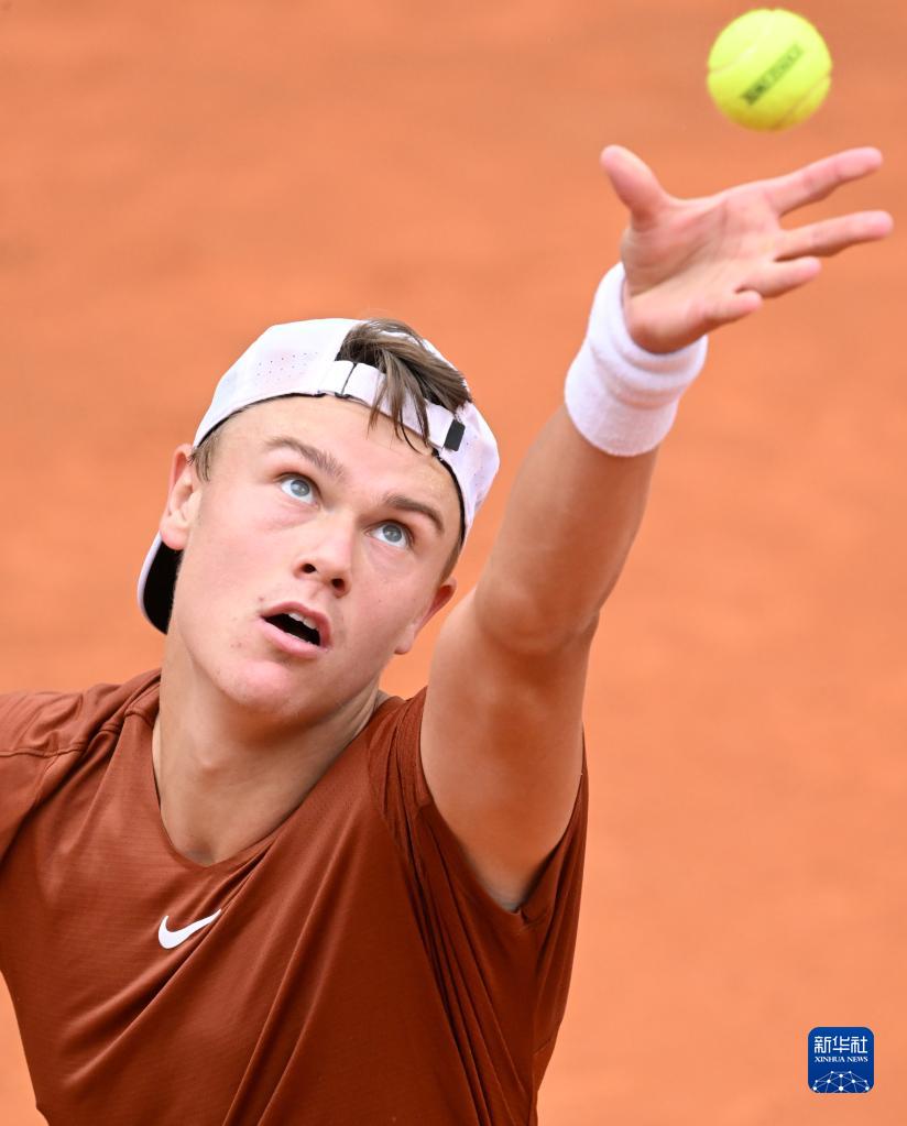 始在训练中 始在训练中