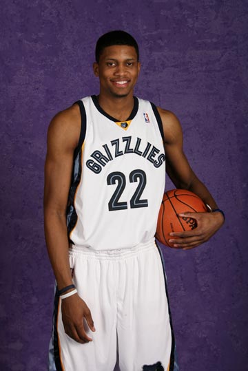 任中前场多 任中前场多