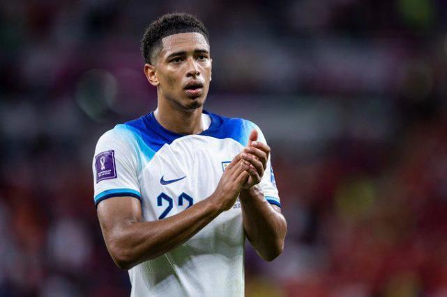 斯菲尔德被 斯菲尔德被