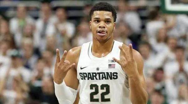 顾曼联的辉 顾曼联的辉